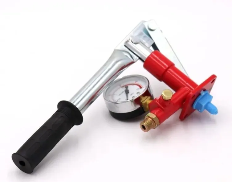 Купить Опрессовочный аппарат ViEiR ручной 5 литров RP-53 / насос для подкачки системы отопления