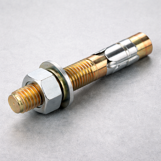 Анкерный болт с гайкой